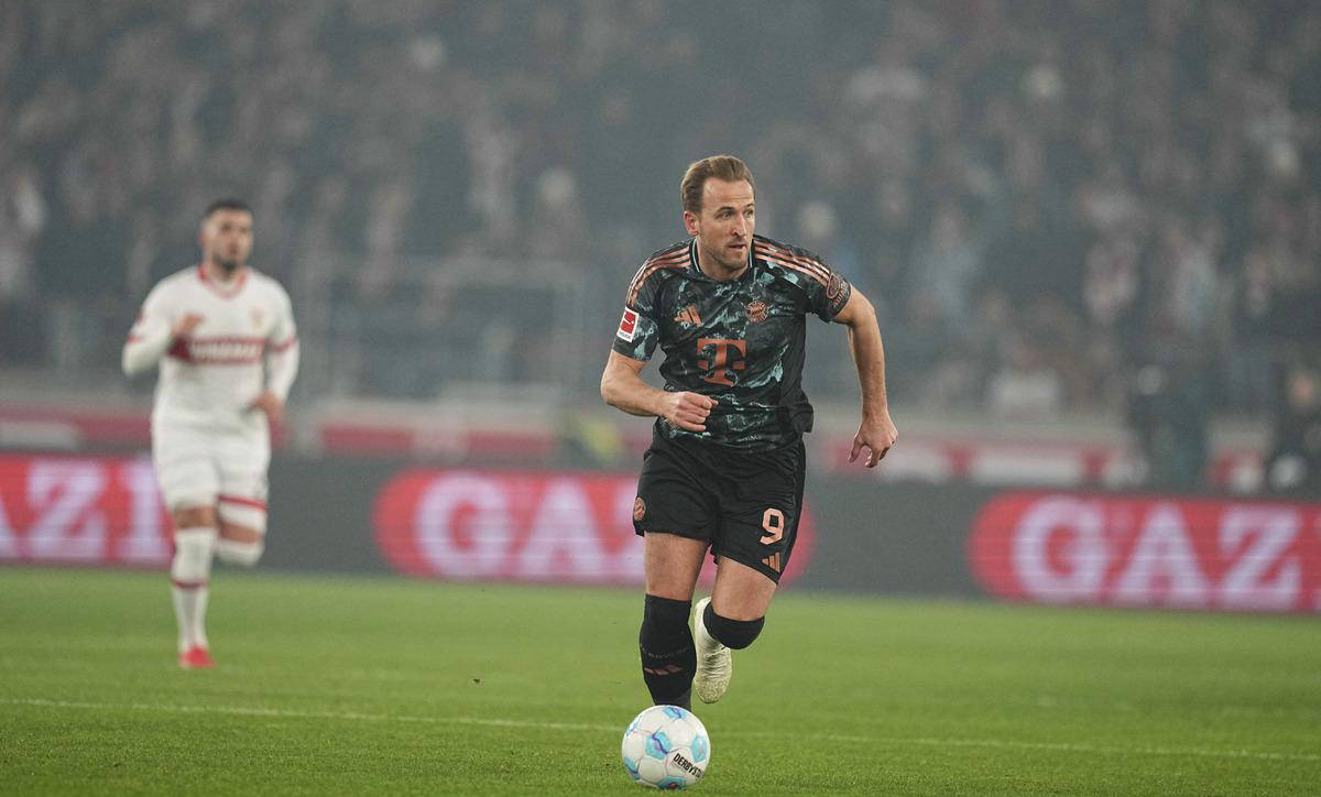 包含拜仁慕尼黑逆袭晋级，豪取重要胜利的词条