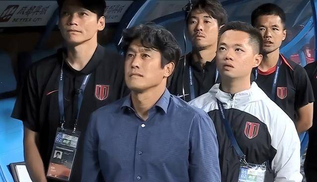 战术奏效！海港双翼齐飞压制本泽马整场无力还手！的简单介绍